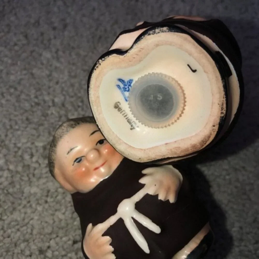 Vintage Goebel‎ Hummel Germany Friar Tuck Monk Salt Pepper Shakers Set ( 2)